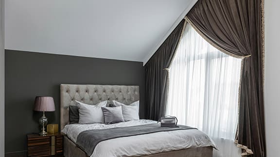 What Color Curtains Go With Grey Walls And Brown Furniture